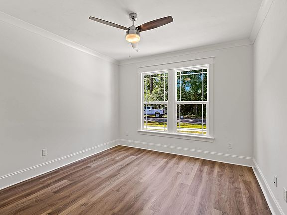 4th image of 2202 Tallahassee Dr