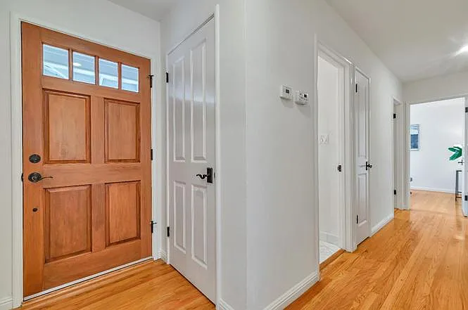 3 bed, 1323 sqft, $7,500 — Photo 4