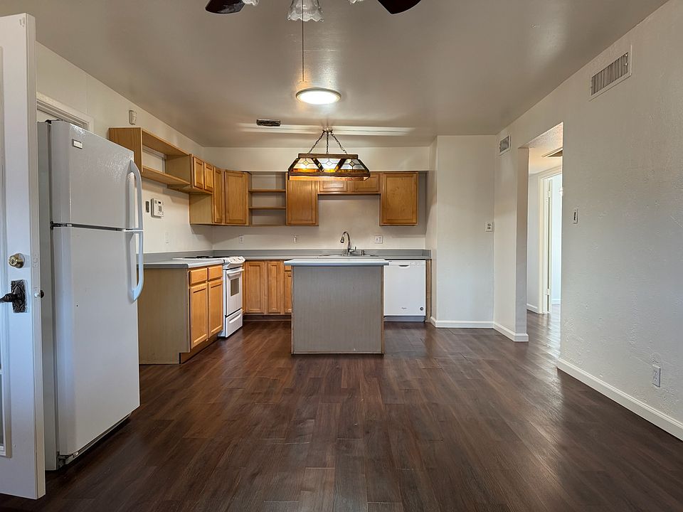 1st image of 3436 N 39th Dr