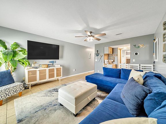 5th image of 301 Lullwater Dr Unit 413