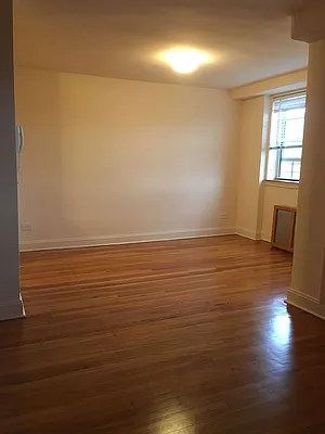 Rented by Kew Forest Realty Inc | media 14