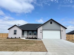 120 Tonya Loop, Huntsville, AR 72740