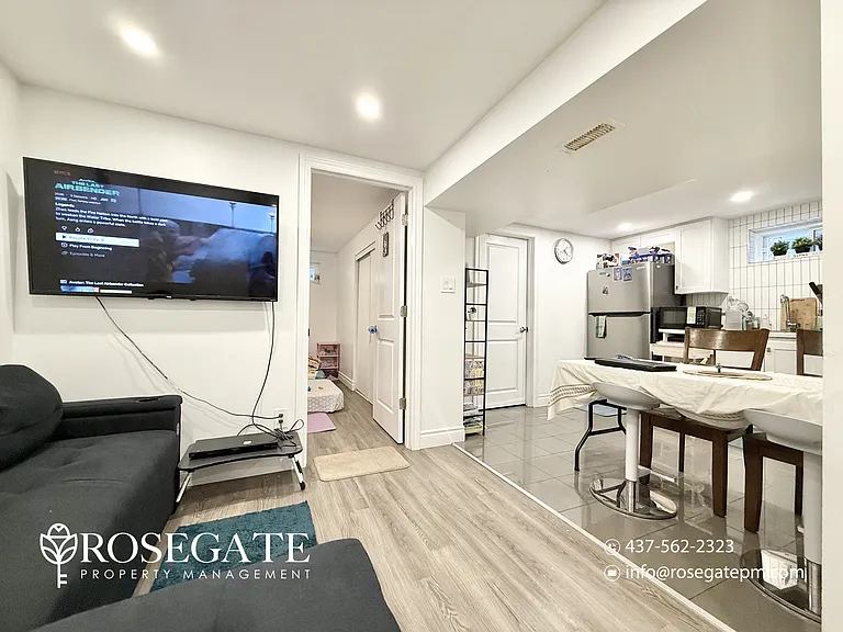 326 Chartland Blvd S #2 — Photo 4