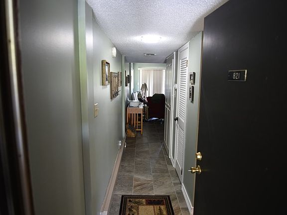 3rd image of 1081821 Cove Rd