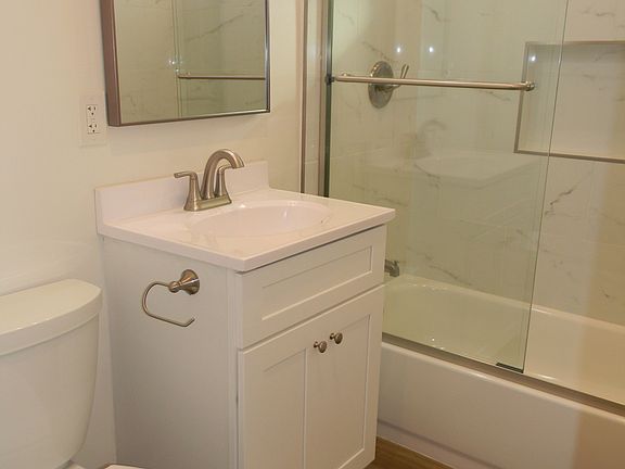 3rd image of 450 N Cypress St #450