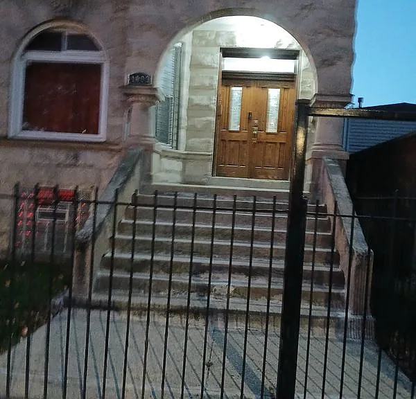 1009 W Garfield Blvd #1 — Photo 1