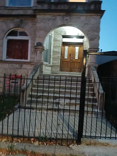 1009 W Garfield Blvd #1 Photo 1