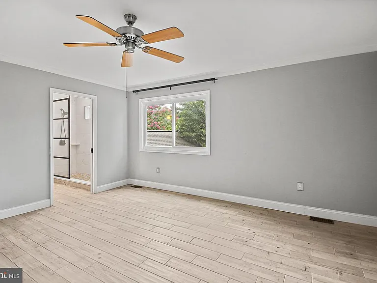 511 Avondale Dr — Photo 49