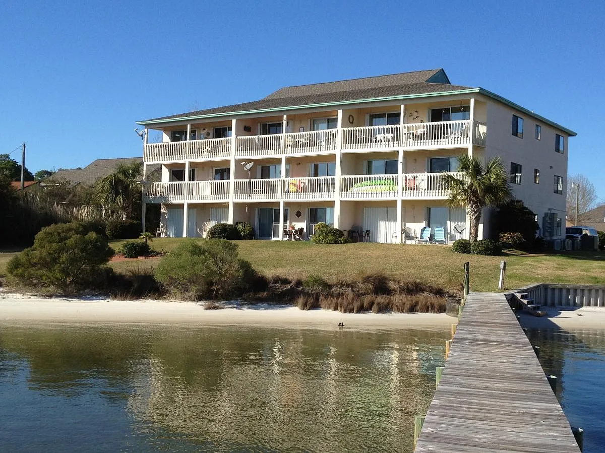 9 unit condo, quite and peaceful. - 1695 W Highway 98 #202