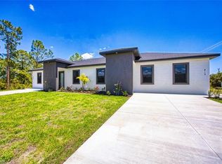 817/819 Eisenhower Blvd, Lehigh Acres, FL 33974