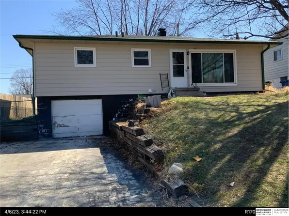 3619 Oak St, Omaha, NE 68105