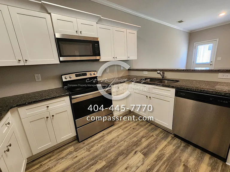 206 Lyndon Way NW — Photo 12