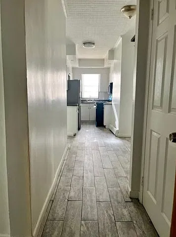 2 bed, 1.0 bath, $3,200 — Photo 3