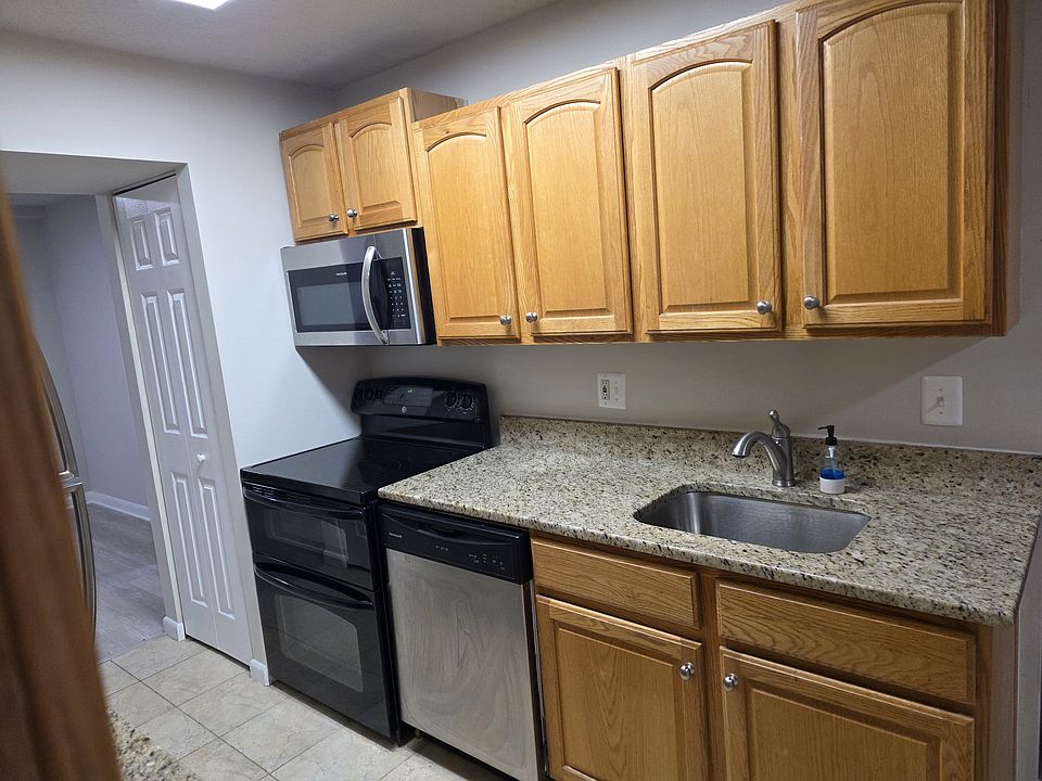 1st image of 7804 Hanover Pkwy APT T2