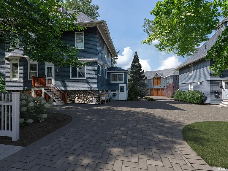 669 Lincoln Ave — Photo 17