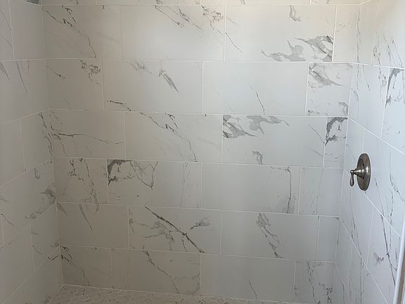 5th image of 40 Osborne Ave #1