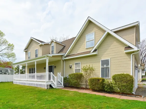 24 Bonnie Brier Cir, Hingham, MA 02043