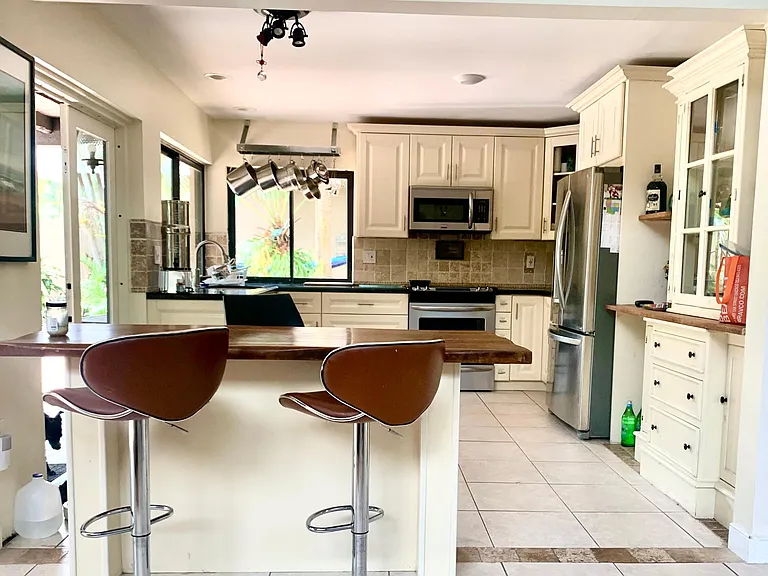 kitchen looking toward side yard