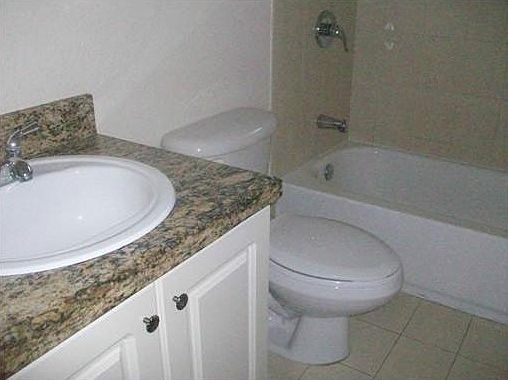 4th image of 1201 SW 50th Ave APT 212-4