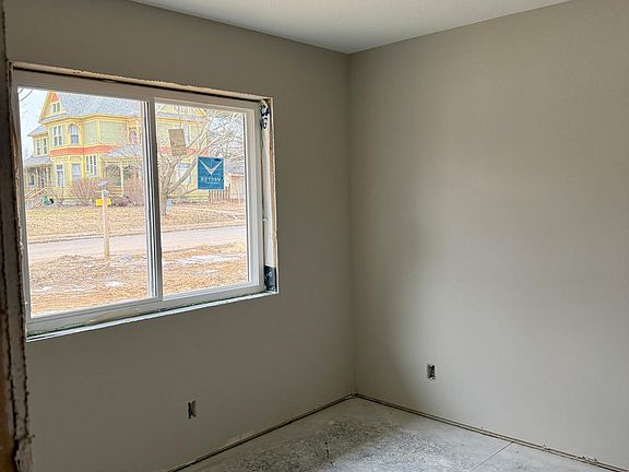 4th image of 236 S Chestnut