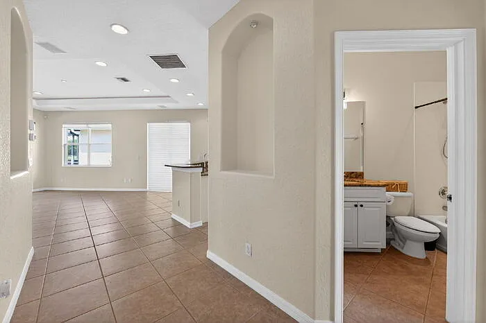 118 Padova Way — Photo 2
