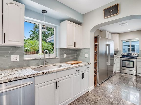 3rd image of 2365 NW 5th Avenue