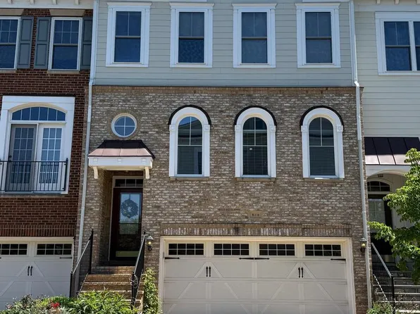 508 Hollingsworth Ter, Herndon, VA 20170
