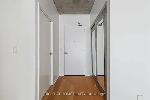 333 Adelaide St E #418 Photo 1