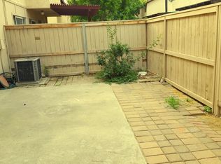 321 W Hermitage Ln, Azusa, CA 91702