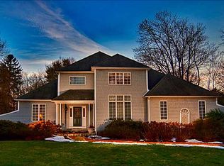 40 Cedar St, East Greenwich, RI 02818