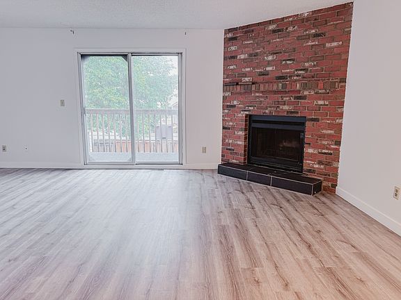 2nd image of 1513 36th St SE #A