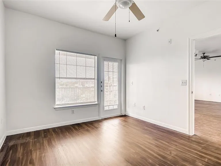2320 Gracy Farms Ln #835 — Photo 6