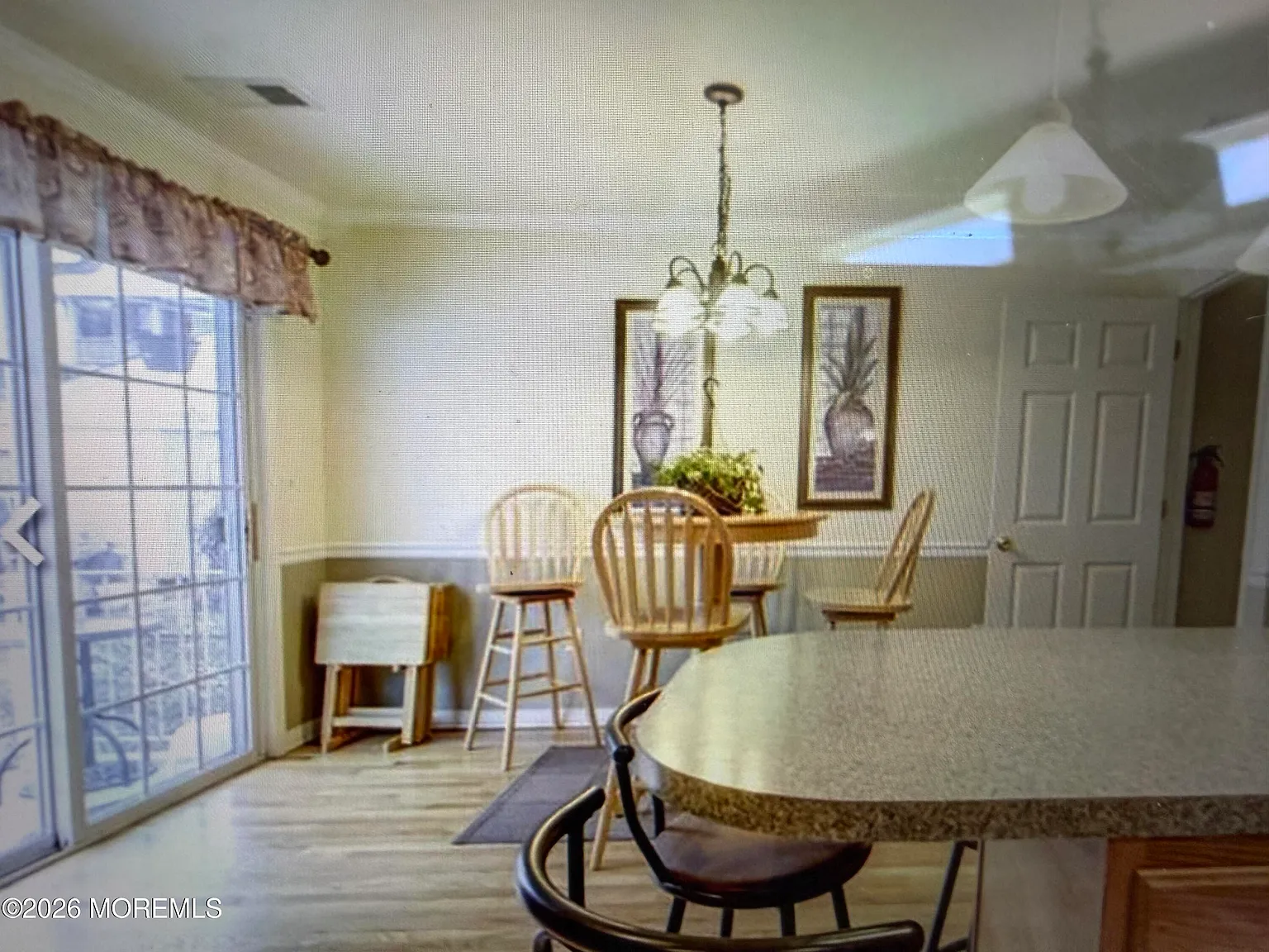 4 bed, 2.5 bath, 1631 sqft, $4,000 — Photo 3