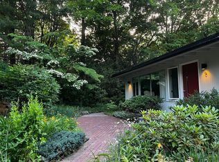 5 White Pine Ln, Lexington, MA 02421