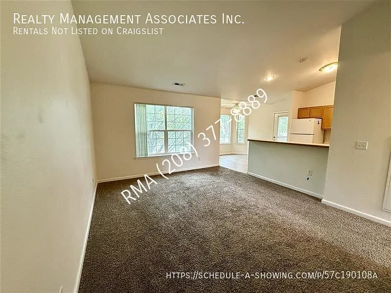 Spacious 2 Bedroom, 2 Bath Apartment in Boise Prime Location! — Photo 2