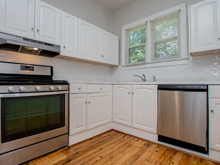 1818 Taylor Ave — Photo 34