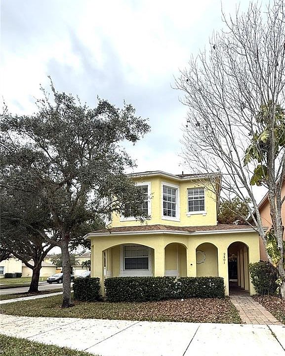 1st image of 2401 SE Ruskin Dr