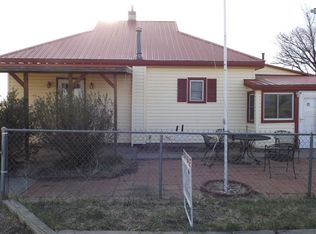 228 8th St, Maxwell, NM 87728