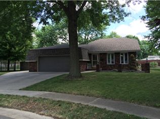 3100 Rutgers Dr, Springfield, IL 62704