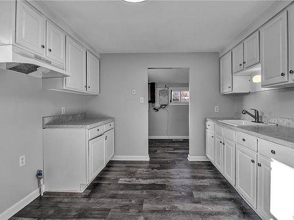 4th image of 60 Meadow Lea Dr