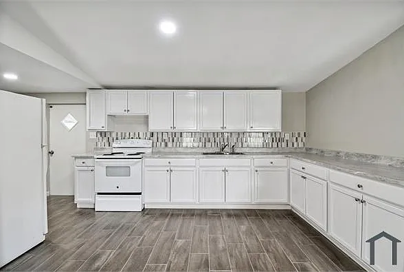 4 bed, 1152 sqft, $2,300 — Photo 4