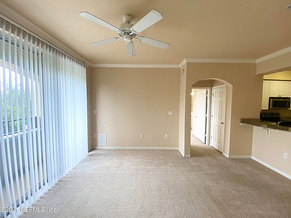 4th image of 8539 GATE Parkway #9435