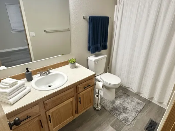 16413 72nd Avenue Ct E, Puyallup, WA 98375