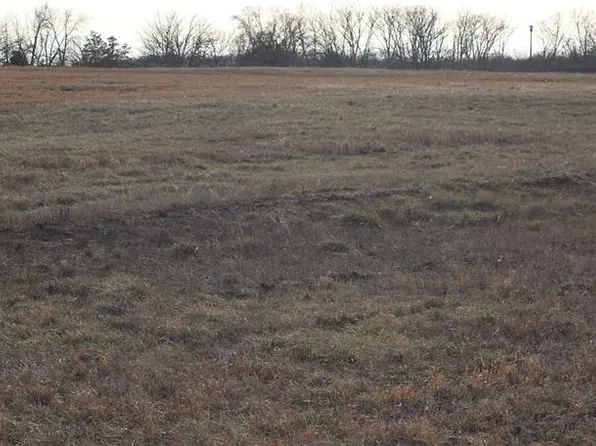 2 Brune Business Park Ct, Warrenton, MO 63383