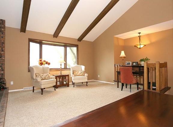 3rd image of 15376 Village Woods Dr