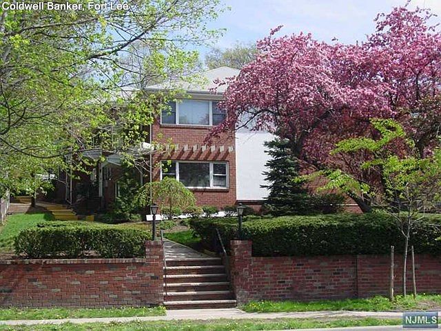 1st image of 431 Grand Ave APT 2