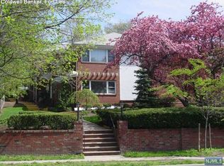 431 Grand Ave APT 2, Leonia, NJ 07605