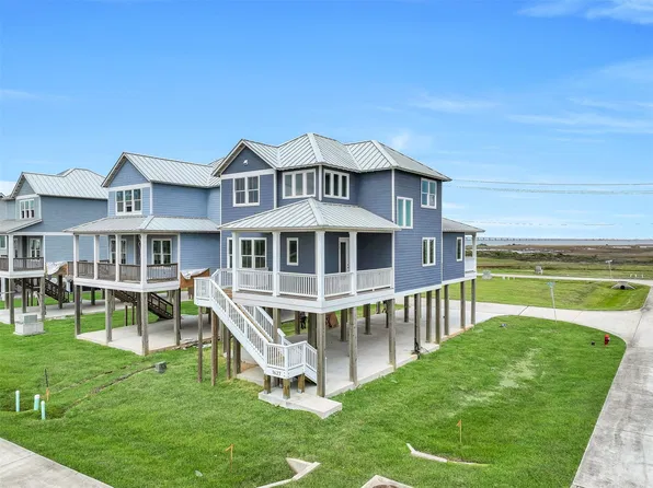 1627 Bay Pointe Dr, Galveston, TX 77554