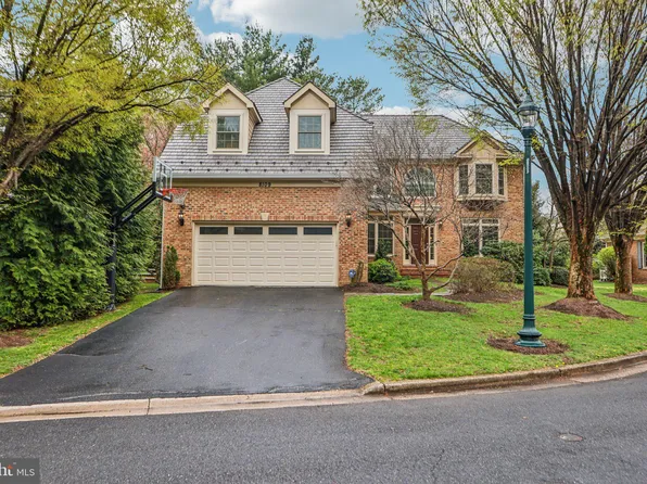 8109 Autumn Gate Ln, Bethesda, MD 20817
