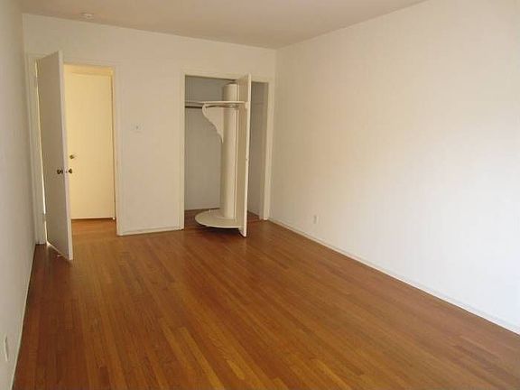 2nd image of 80 Terra Vista Ave APT 12
